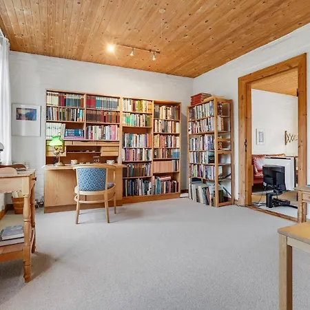 Lovely In With Kitchen Holiday home *